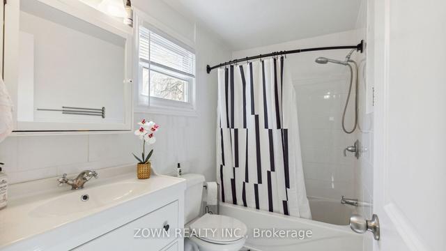 36 Caprice Crt, House semidetached with 3 bedrooms, 2 bathrooms and 3 parking in Kitchener ON | Image 14