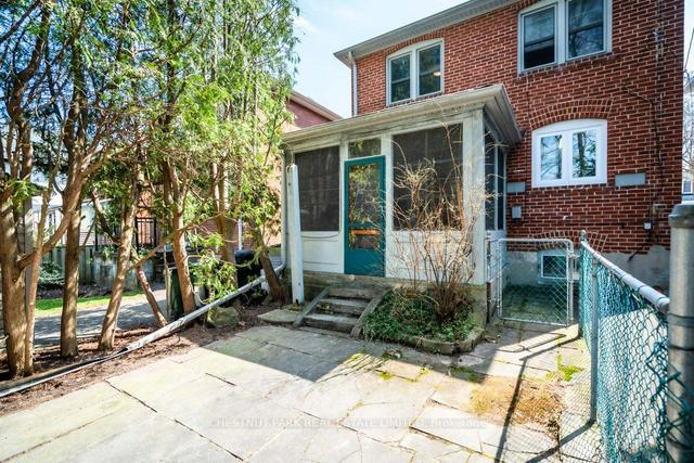 218 Lawrence Ave E, House detached with 3 bedrooms, 2 bathrooms and 3 parking in Toronto ON | Image 29