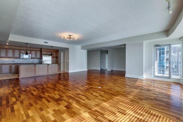 2308 - 920 5 Avenue Sw, Condo with 3 bedrooms, 2 bathrooms and 2 parking in Calgary AB | Image 9