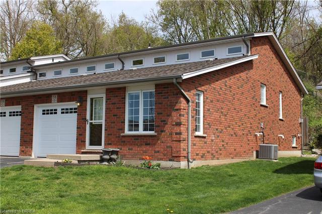 d - 58 Harris Avenue, House attached with 3 bedrooms, 2 bathrooms and 2 parking in Brantford ON | Image 12