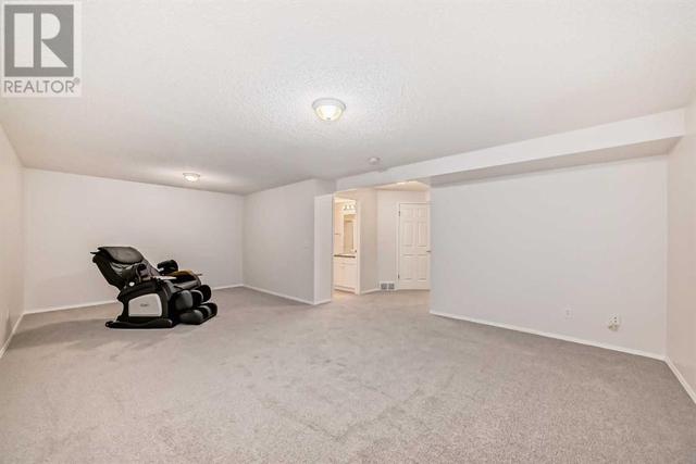 90 Valley Ridge Heights Nw, House attached with 2 bedrooms, 3 bathrooms and 4 parking in Calgary AB | Image 44