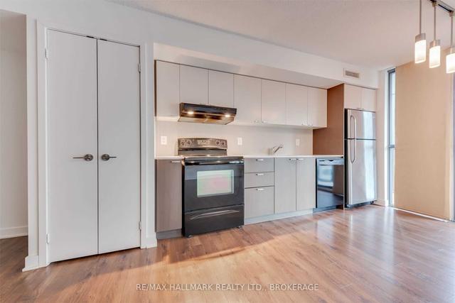 1311 - 110 Charles St E, Condo with 1 bedrooms, 1 bathrooms and 0 parking in Toronto ON | Image 2