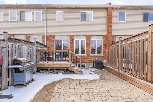 88 Mussen St, House attached with 3 bedrooms, 3 bathrooms and 3 parking in Guelph ON | Image 9