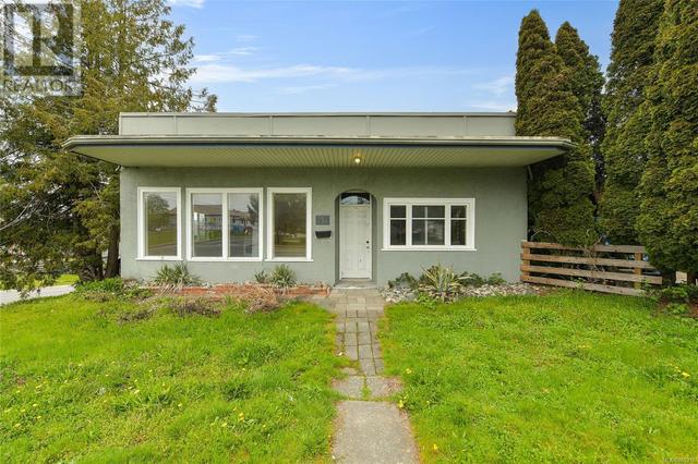 232 Burnside Rd W, House detached with 2 bedrooms, 2 bathrooms and 2 parking in Saanich BC | Image 43