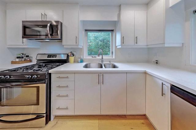 94 Forty First St, House detached with 3 bedrooms, 3 bathrooms and 3 parking in Toronto ON | Image 3