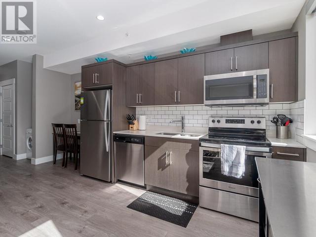 635 - 925 Leon Avenue, Condo with 1 bedrooms, 1 bathrooms and 1 parking in Kelowna BC | Image 11