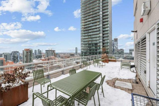 1801 - 50 Lombard St, Condo with 2 bedrooms, 1 bathrooms and 1 parking in Toronto ON | Image 21