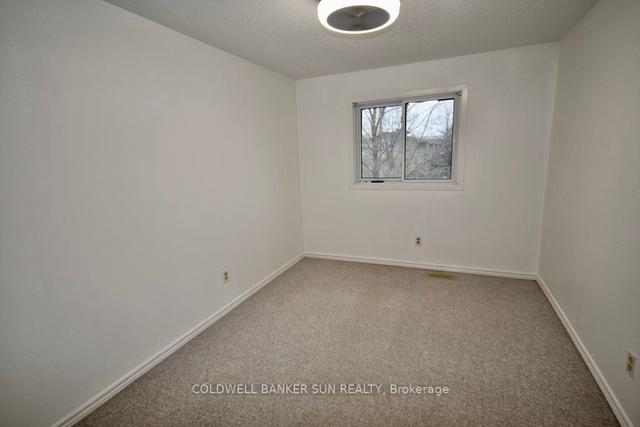 17 - 160 Conway Dr, House attached with 3 bedrooms, 2 bathrooms and 2 parking in London ON | Image 16