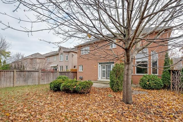 3323 Fox Run Circ, House detached with 4 bedrooms, 4 bathrooms and 6 parking in Oakville ON | Image 32