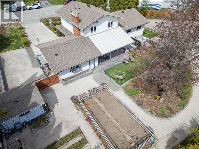 2401 Crestview Road, House detached with 5 bedrooms, 4 bathrooms and 5 parking in West Kelowna BC | Image 71