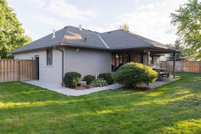 5 Andrew St, House detached with 2 bedrooms, 3 bathrooms and 6 parking in Brant ON | Image 24