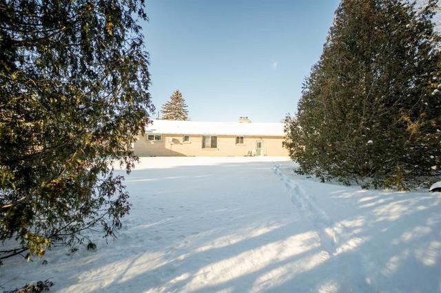 247 Cedar Valley Crt, House detached with 3 bedrooms, 1 bathrooms and 8 parking in Oshawa ON | Image 25