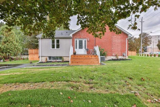 2 Conklin Cres, House detached with 3 bedrooms, 2 bathrooms and 4 parking in Brantford ON | Image 12