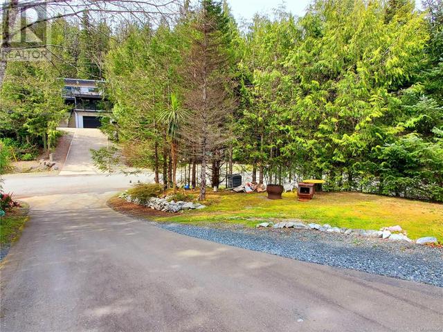 320 Leighton Way, House detached with 4 bedrooms, 3 bathrooms and 4 parking in Tofino BC | Image 28