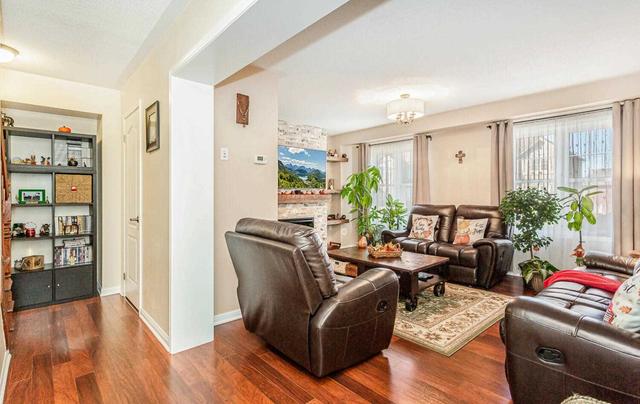 47 Vanhorne Clse, House attached with 3 bedrooms, 3 bathrooms and 3 parking in Brampton ON | Image 34