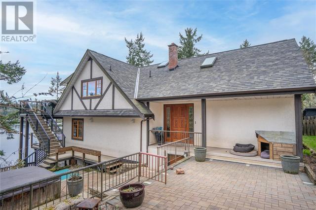 4895 Prospect Lake Rd, House detached with 4 bedrooms, 3 bathrooms and 6 parking in Saanich BC | Image 43