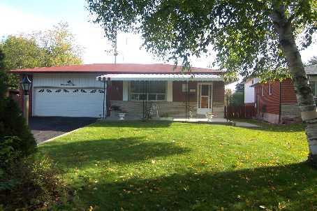 1910 Barsuda Dr, House detached with 4 bedrooms, 2 bathrooms and 4 parking in Mississauga ON | Image 1