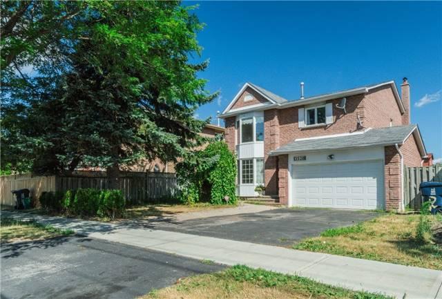 3528 Ellesmere Rd, House detached with 4 bedrooms, 4 bathrooms and 4 parking in Toronto ON | Image 2