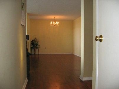 1906 - 21 Knightsbridge Rd, Condo with 2 bedrooms, 1 bathrooms and 1 parking in Brampton ON | Image 5