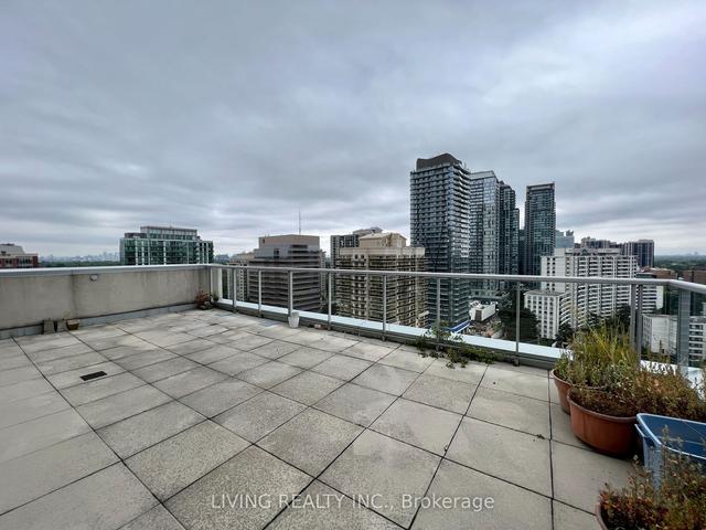 1907 - 30 Canterbury Pl, Condo with 2 bedrooms, 3 bathrooms and 2 parking in Toronto ON | Image 10