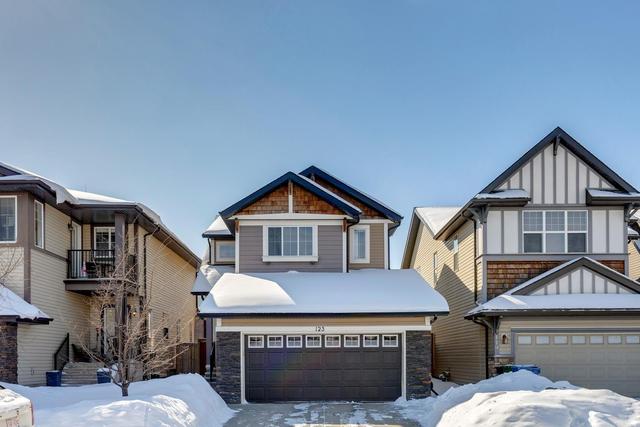 123 Auburn Glen Way Se, House detached with 3 bedrooms, 2 bathrooms and 4 parking in Calgary AB | Image 2