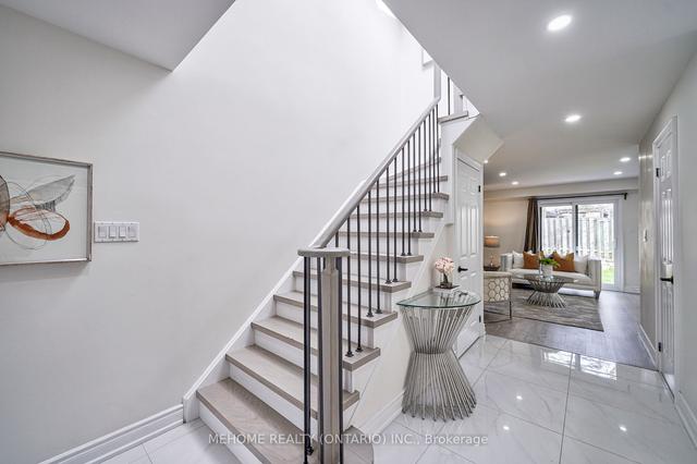 20 Bishop Cres, House detached with 4 bedrooms, 4 bathrooms and 6 parking in Markham ON | Image 34