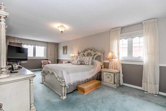 80 Aldergrove Dr, House detached with 4 bedrooms, 4 bathrooms and 6 parking in Markham ON | Image 7