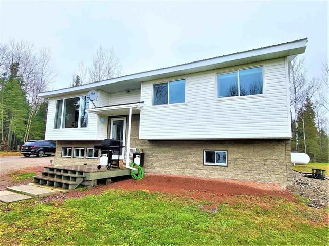 144 Stewart Lake Rd Rd, House detached with 4 bedrooms, 2 bathrooms and null parking in Thunder Bay, Unorganized ON | Card Image