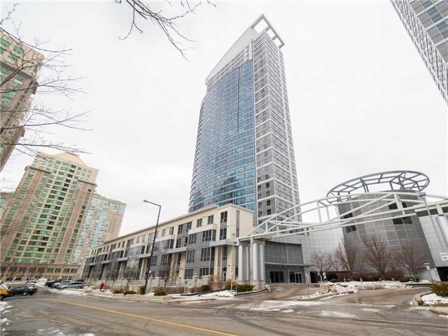 Th301 - 36 Lee Centre Dr, Townhouse with 2 bedrooms, 2 bathrooms and 1 parking in Toronto ON | Image 1