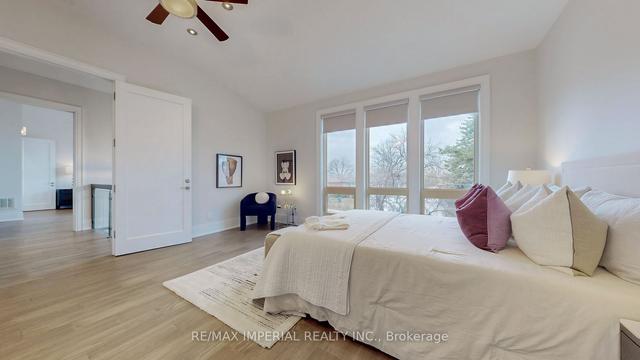 9 Hilda Ave, House detached with 4 bedrooms, 6 bathrooms and 7 parking in Toronto ON | Image 8