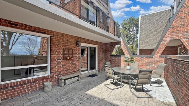 12 - 20 La Rose Ave, Townhouse with 4 bedrooms, 4 bathrooms and 2 parking in Toronto ON | Image 12