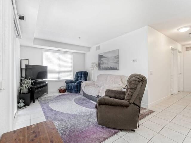 0211 - 4 Dayspring Circ, Condo with 2 bedrooms, 2 bathrooms and 1 parking in Brampton ON | Image 8