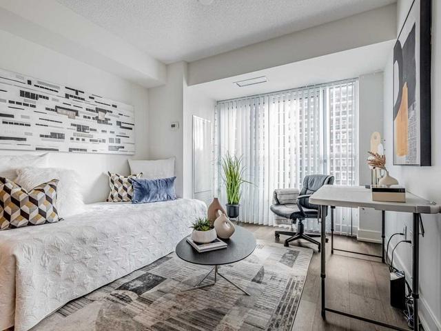 1215 - 9 Mabelle Ave, Condo with 1 bedrooms, 1 bathrooms and 1 parking in Toronto ON | Image 8