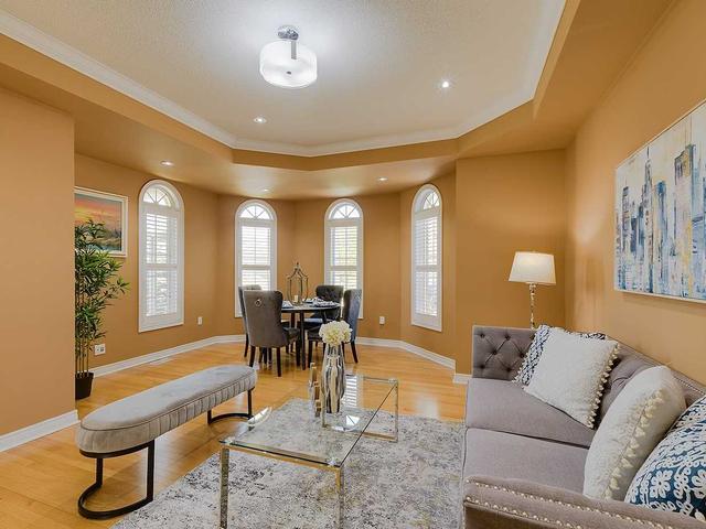 498 Tremblant Crt, House detached with 4 bedrooms, 5 bathrooms and 5 parking in Mississauga ON | Image 8