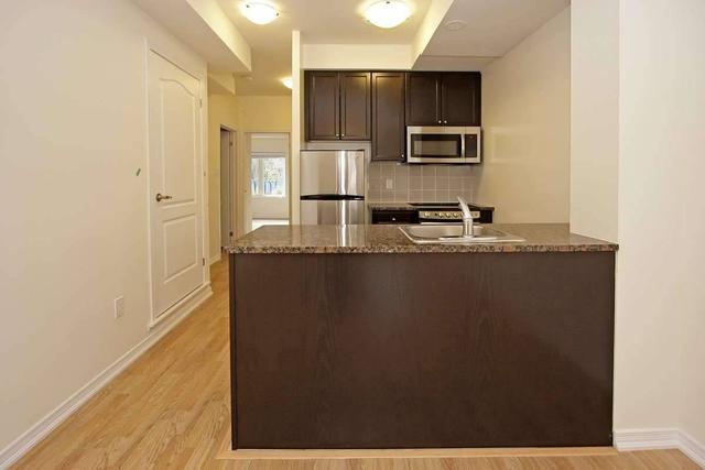 230 - 15 Coneflower Cres, Townhouse with 2 bedrooms, 1 bathrooms and 1 parking in Toronto ON | Image 9