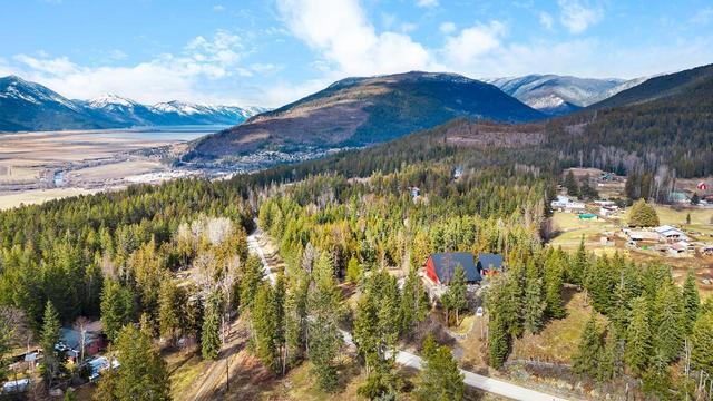 156 Lakeview Arrow Creek Road, House detached with 3 bedrooms, 3 bathrooms and null parking in Central Kootenay C BC | Image 56