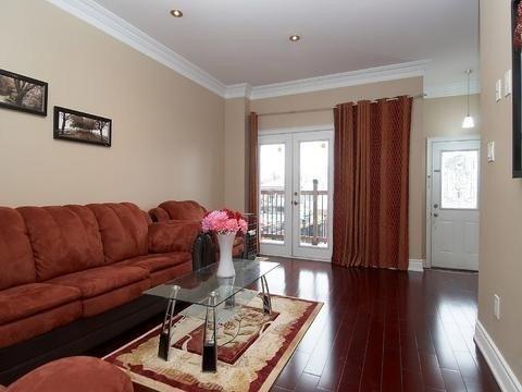 16 Haddon Ave, House detached with 3 bedrooms, 4 bathrooms and 4 parking in Toronto ON | Image 2