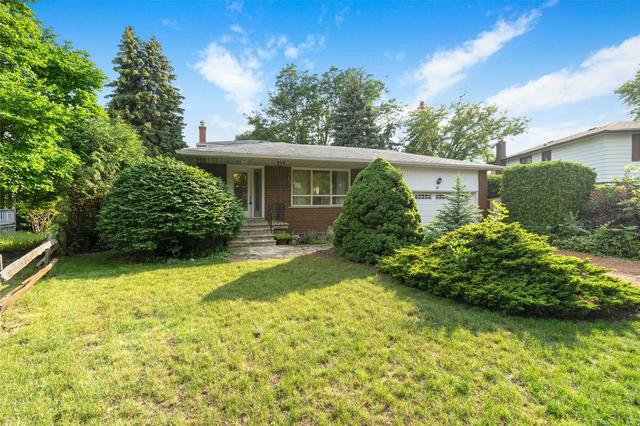 41 Sunnywood Cres, House detached with 3 bedrooms, 2 bathrooms and 6 parking in Richmond Hill ON | Image 1