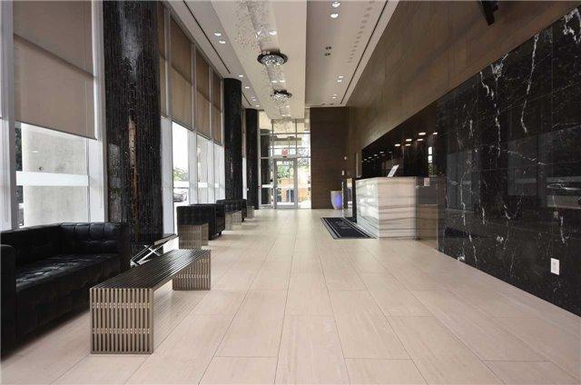 1107 - 223 Webb Dr, Condo with 2 bedrooms, 2 bathrooms and 1 parking in Mississauga ON | Image 2