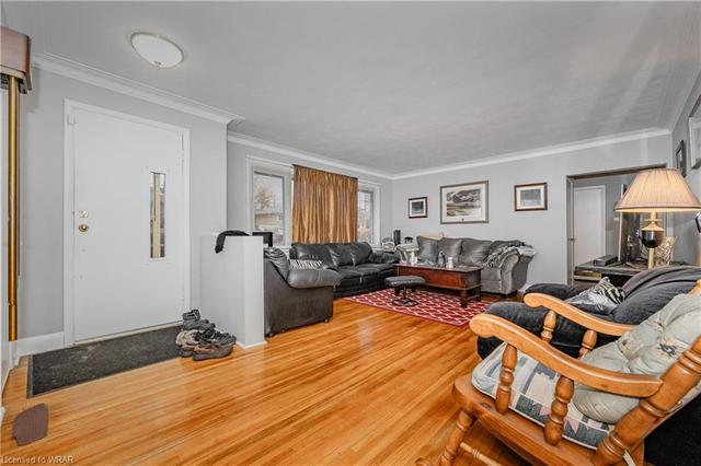 8 Munch Avenue, House detached with 3 bedrooms, 1 bathrooms and 6 parking in Cambridge ON | Image 31