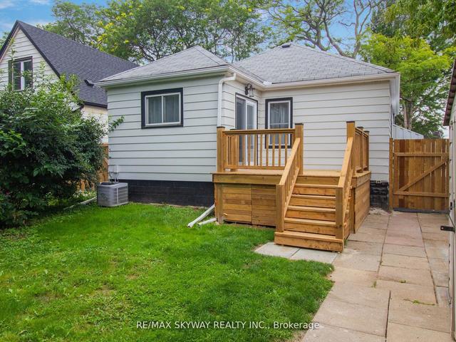 317 West 2nd St, House detached with 2 bedrooms, 2 bathrooms and 3 parking in Hamilton ON | Image 18