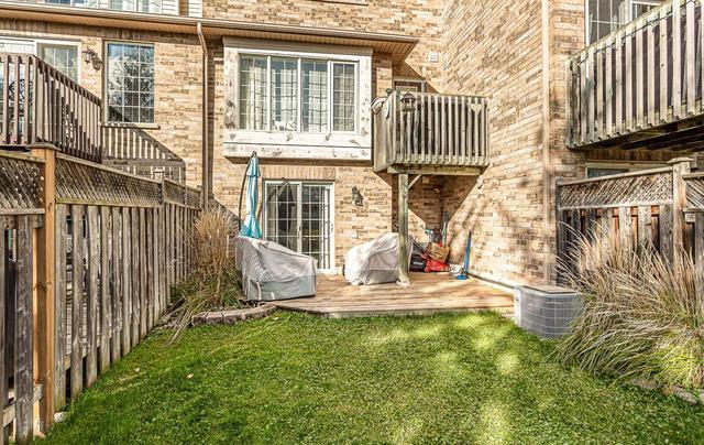 88 Dominion Gardens Dr, House attached with 3 bedrooms, 3 bathrooms and 2 parking in Halton Hills ON | Image 11