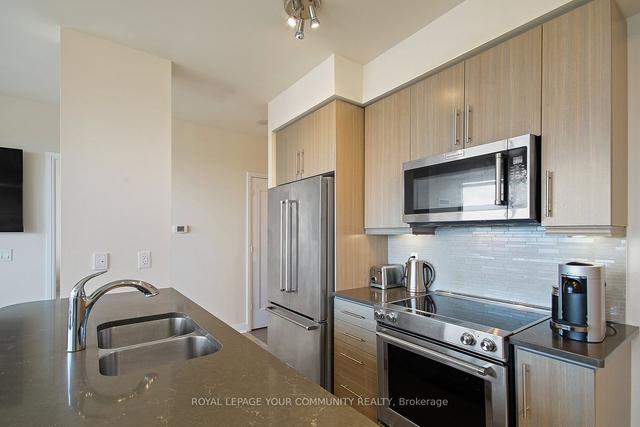 3303 - 825 Church St N, Condo with 1 bedrooms, 1 bathrooms and 0 parking in Toronto ON | Image 2