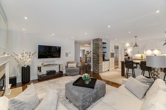 44 Montressor Dr, House detached with 4 bedrooms, 4 bathrooms and 4 parking in Toronto ON | Image 8