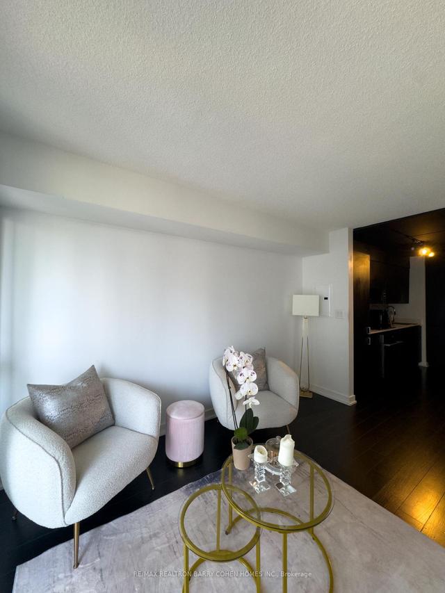 2211 - 15 Iceboat Terr, Condo with 1 bedrooms, 1 bathrooms and 0 parking in Toronto ON | Image 18