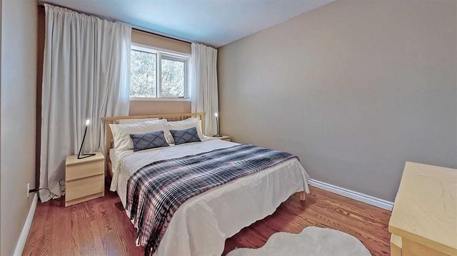 852 Vicki Dr, House detached with 3 bedrooms, 2 bathrooms and 7 parking in Pickering ON | Image 10