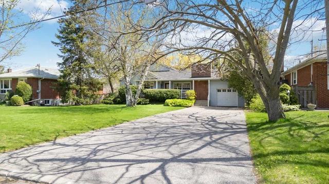 21 Wexford Blvd, House detached with 3 bedrooms, 2 bathrooms and 7 parking in Toronto ON | Image 1