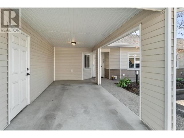 402 - 4004 Bluebird Road, House attached with 2 bedrooms, 2 bathrooms and 1 parking in Kelowna BC | Image 4