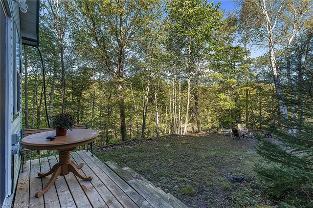 901 James Wilson Road, House detached with 2 bedrooms, 1 bathrooms and 15 parking in South Frontenac ON | Image 28