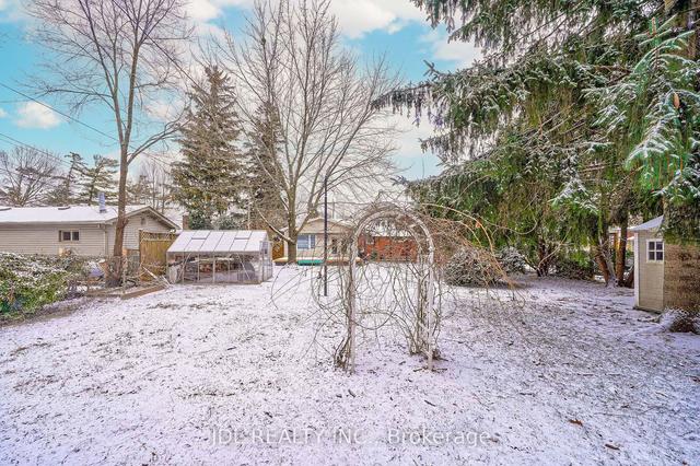 428 Henderson Rd, House detached with 3 bedrooms, 2 bathrooms and 5 parking in Burlington ON | Image 35
